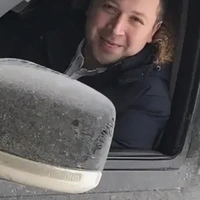 Артём