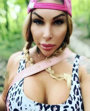 Ева